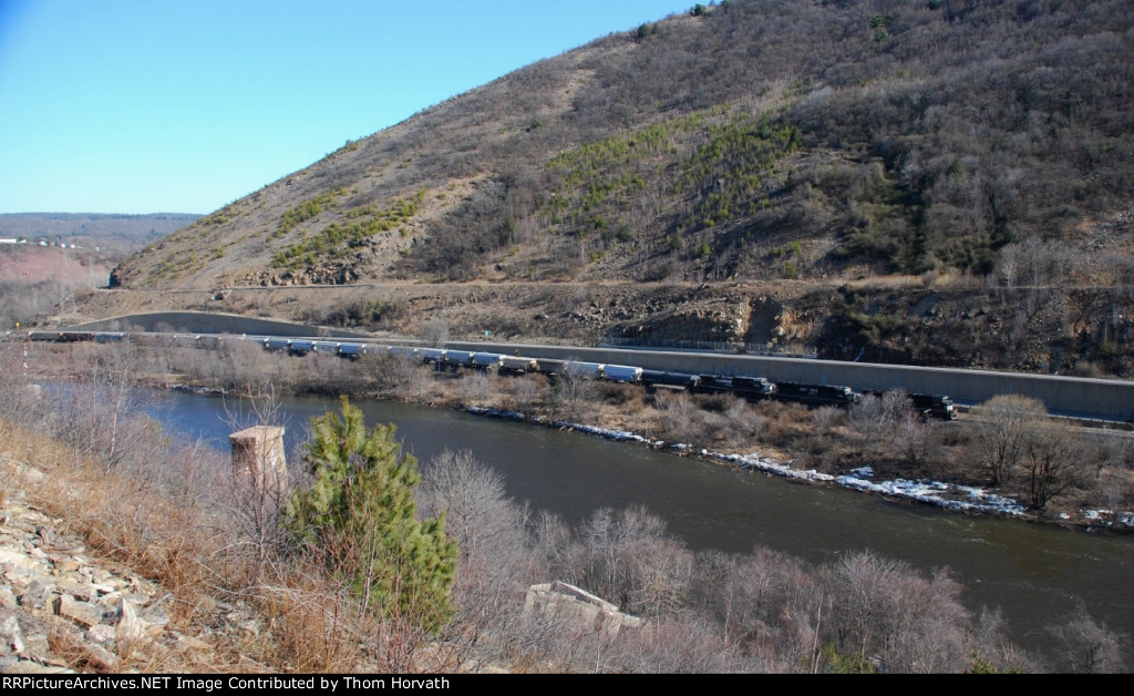 NS 36T passes by LEHL MP 107 @ 9:40 AM with a mixed consist